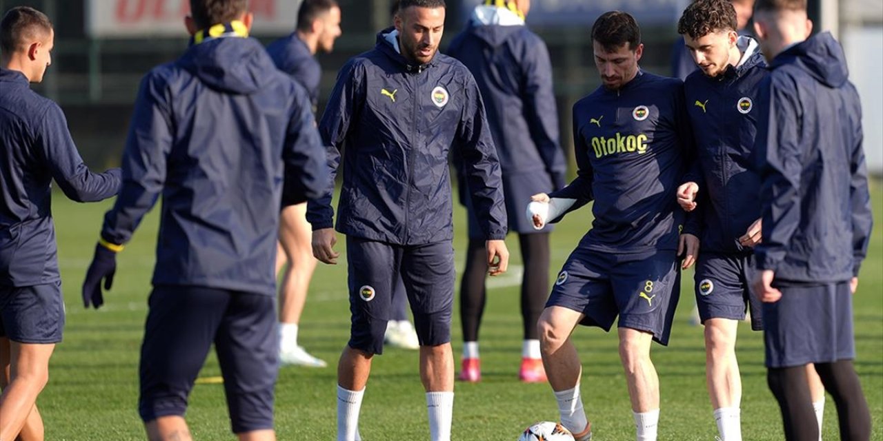 Fenerbahçe, Süper Lig'de Yarın Göztepe'yi Ağırlayacak