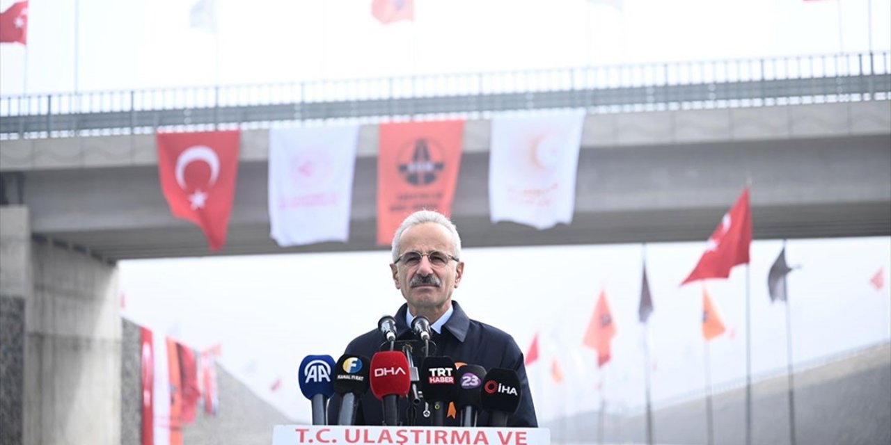 Elazığ-harput İl Yolu'nda 15,6 Km'lik Güzergahı 2 Km Kısaltarak Ulaşımı Şehir Dışına Taşıdık