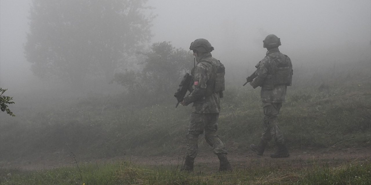 Irak ve Suriye'nin Kuzeyinde 5 Terörist Etkisiz Hale Getirildi