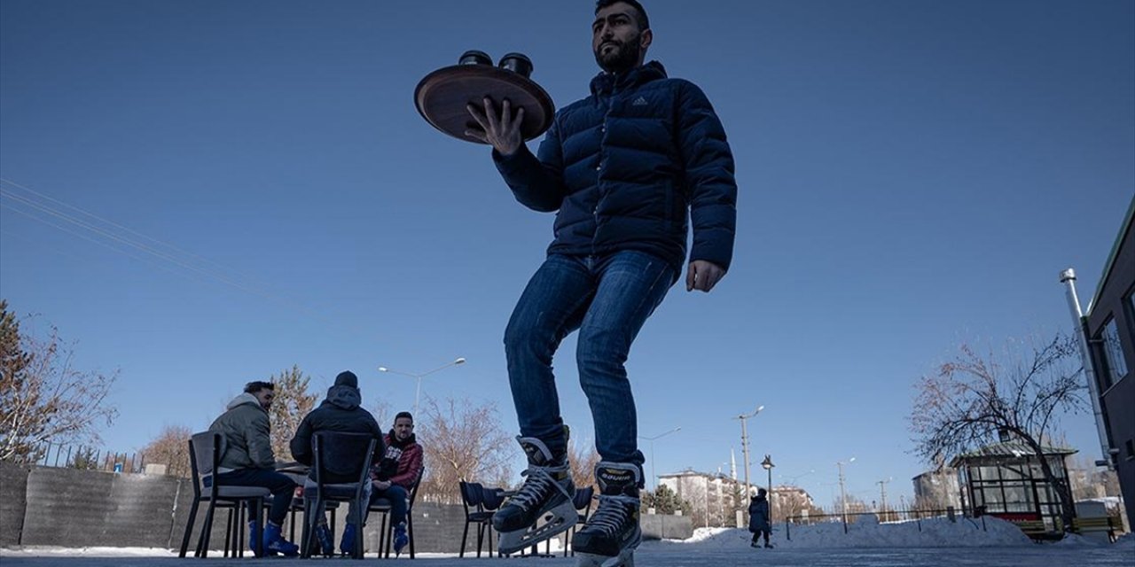 Rusya'dan İlham Aldı Erzurum'a "Buz Pisti Kafe" Konsepti Getirdi