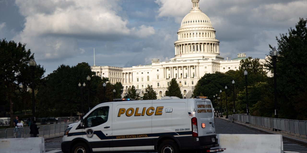 ABD'de Kongre Baskınına Karışan "Oath Keepers"ın Lideri Rhodes'un Washington'a Giriş Yasağı Kalktı