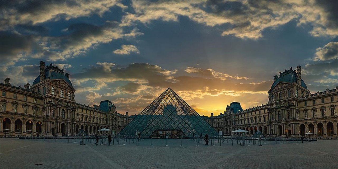 Paris'in Ünlü Louvre Müzesi Yenilenme Sürecine Girecek
