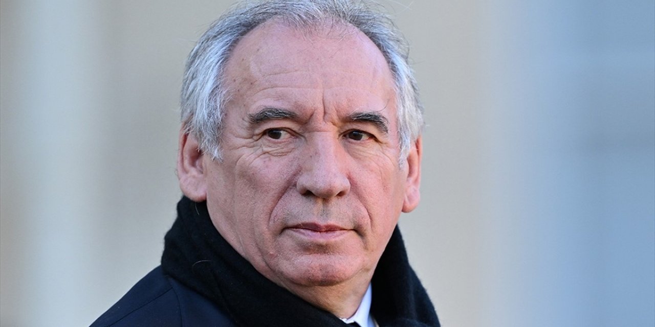 Fransa Başbakanı Bayrou'nun Göç Konusunda "İstila" Yorumu Tartışmalara Yol Açtı