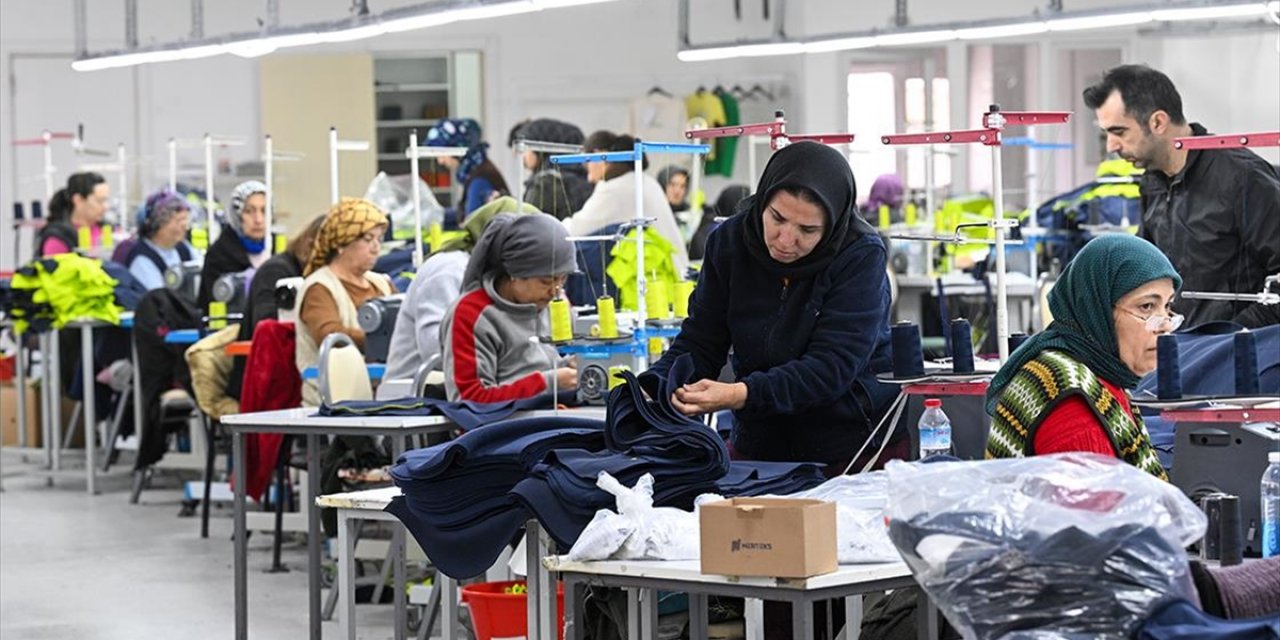 Antalya'da Kosgeb Desteğiyle İşini Kuran Kadın Girişimci 60 Kişiye İstihdam Sağlıyor