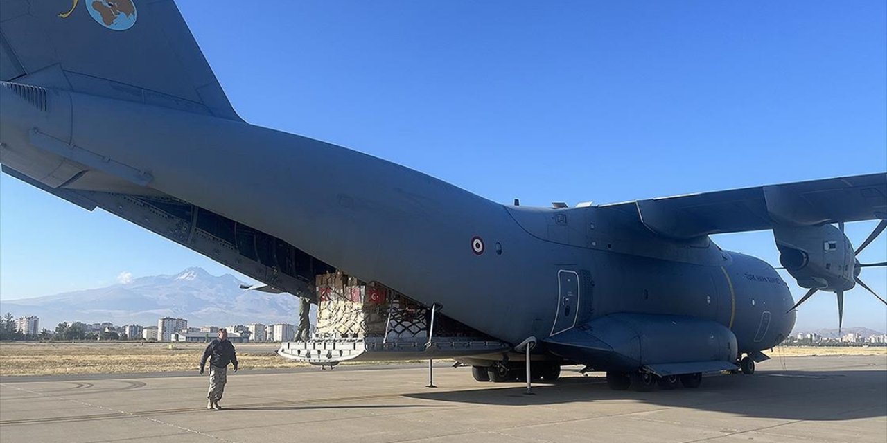 Gazze İçin Hazırlanan 24 Ton Gıda Malzemesi Ürdün'e Ulaştırıldı
