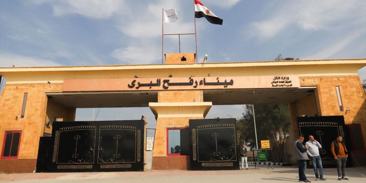 İsrail Ordusu, Sivil Geçişler İçin Hazırlık Yapılan Refah Sınır Kapısı'ndan Çekildi