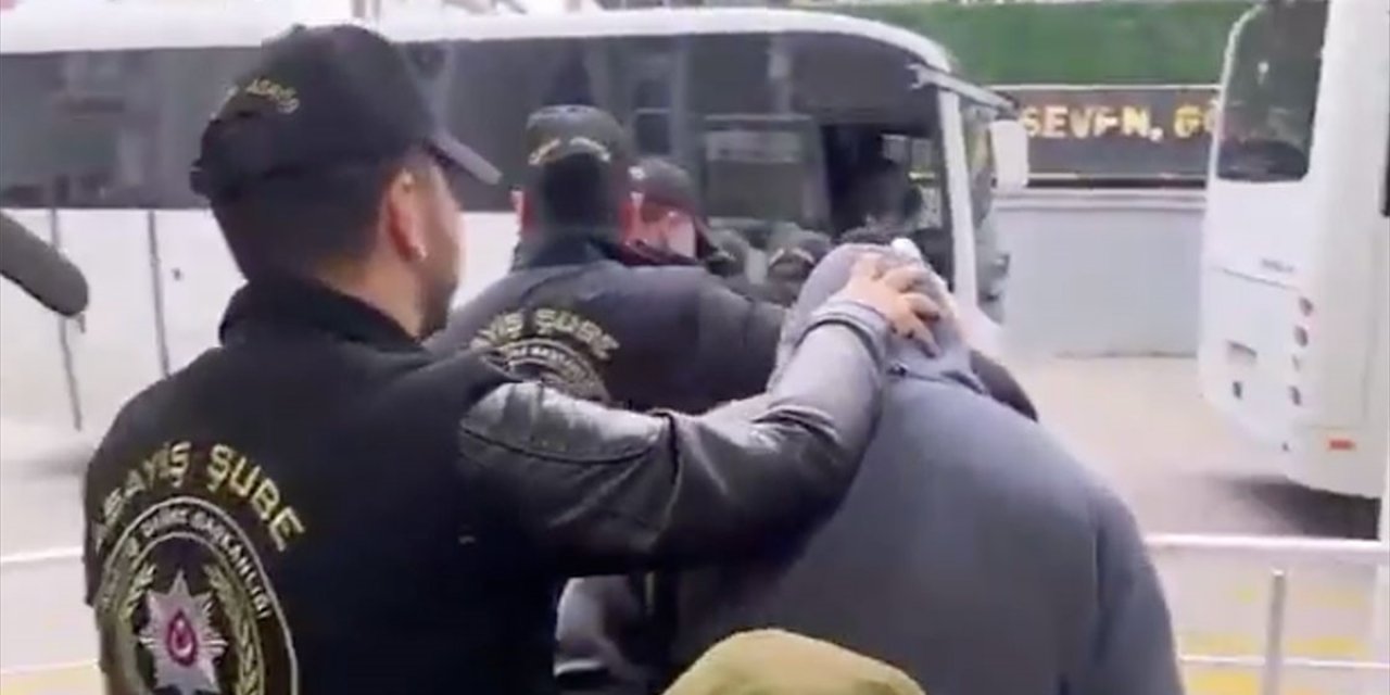 İzmir Merkezli 13 İlde Düzenlenen "Hücre-7" Operasyonlarında 88 Şüpheli Gözaltına Alındı