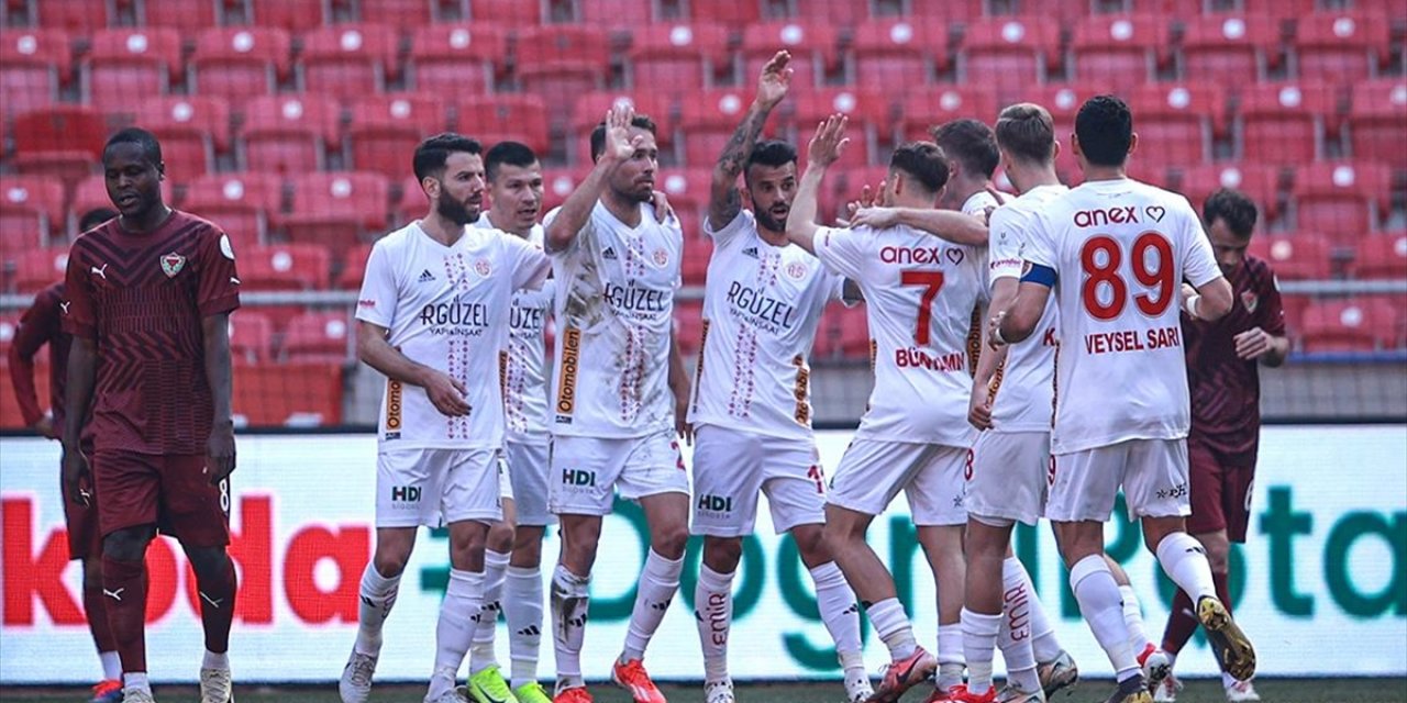 Antalyaspor 3 Puanı 3 Golle Aldı
