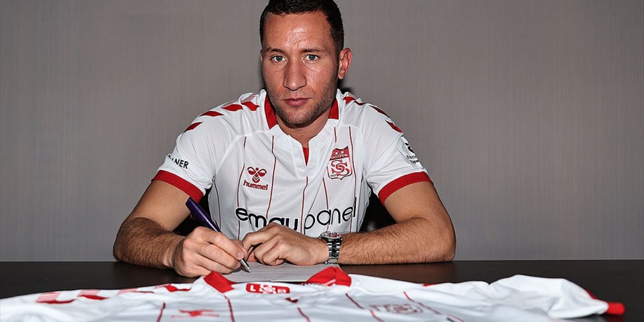 Sivasspor, Sırp Futbolcu Veljko Simic'i Transfer Etti