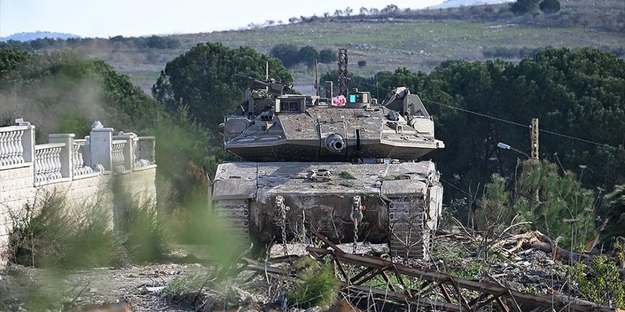 İsrail Ordusu, Çekilmesi Beklenen Lübnan'ın Güneyindeki Bölgelerde Evleri Yakarak Ateşkesi İhlal Ediyor