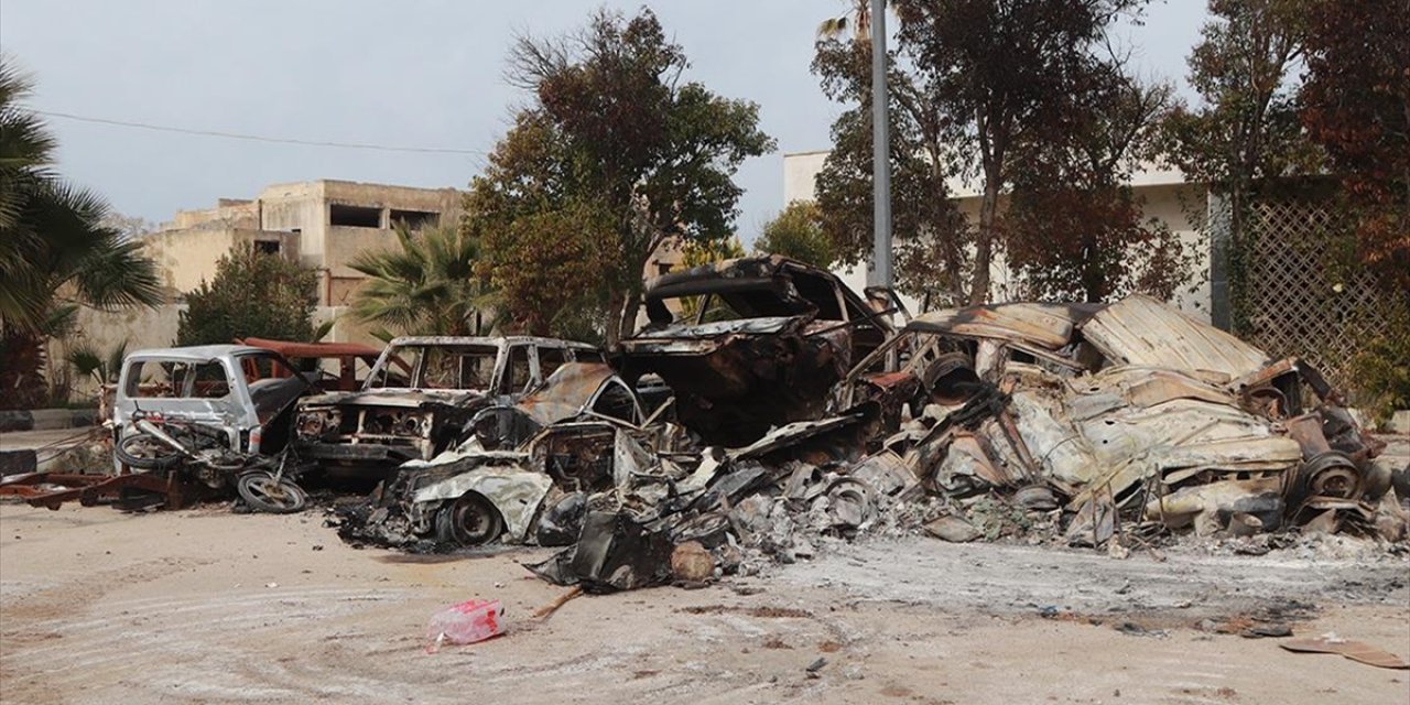 İsrail Ordusu, Kuneytra Vilayetinde İşgal Ettiği Beldeden Çekilirken Geride Enkaz Bıraktı