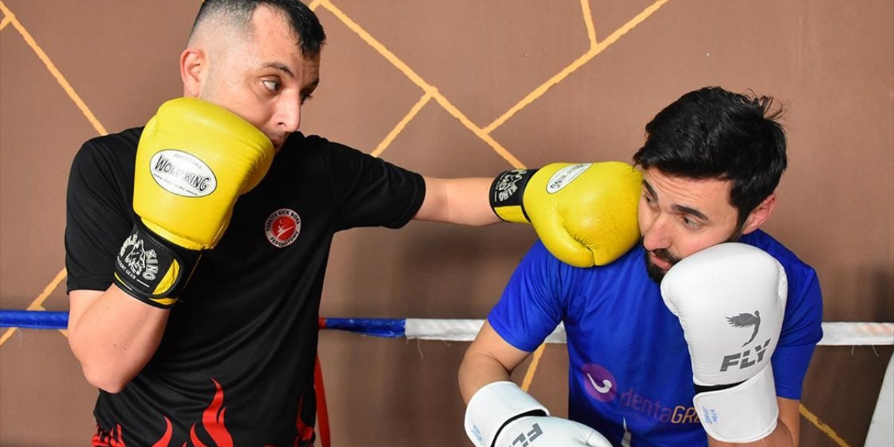 Kilo Vermek İçin Başladığı Kick Boksta Bölge Birincisi Oldu