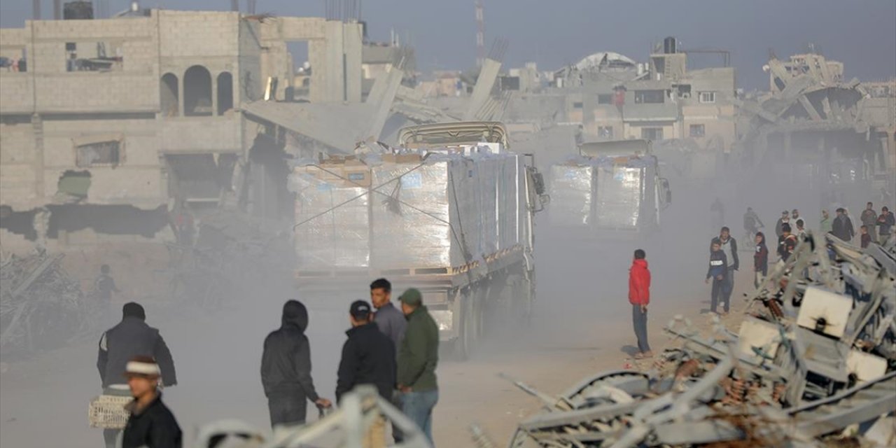 Gazze'deki Hükümet: İsrail Gazze'ye İnsani Yardımların Girişini Engelliyor