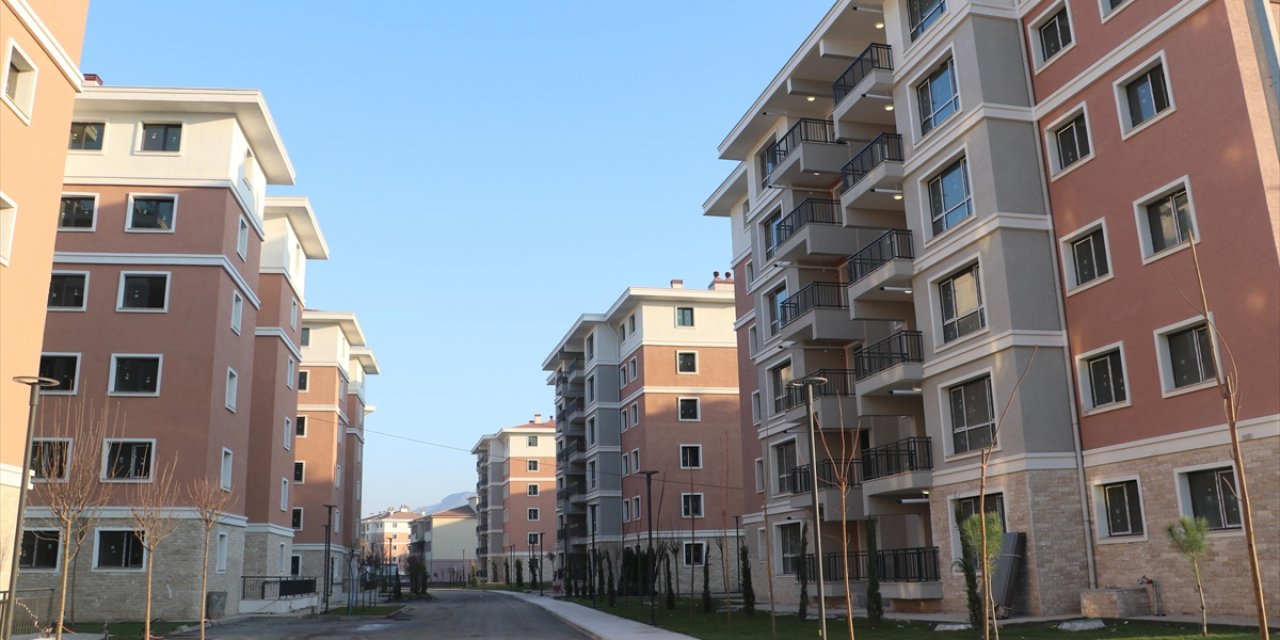 Yıkılan Sitelerin Yerinde Depreme Dayanıklı Yeni Binalar Yükseldi