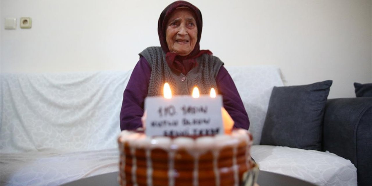 Selvi Nine, 110. Doğum Günü Pastasının Mumlarını Üfledi