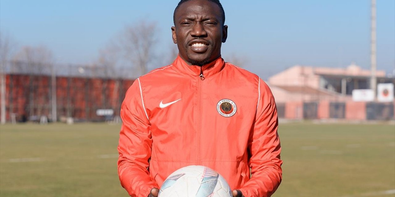 Eski Galatasaraylı Futbolcudan Vatandaşı Osimhen'e Övgü