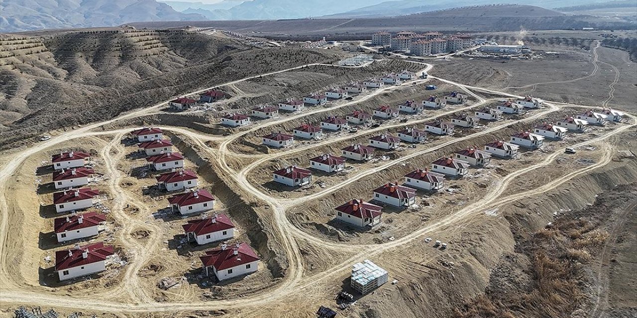 Malatya'nın Darende İlçesinde Yükselen Afet Konutları Dronla Görüntülendi