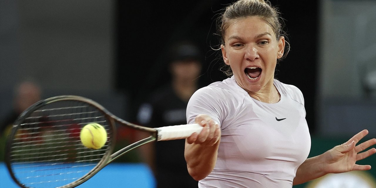 Teniste Eski Dünya 1 Numarası Simona Halep, Kortlara Veda Etti