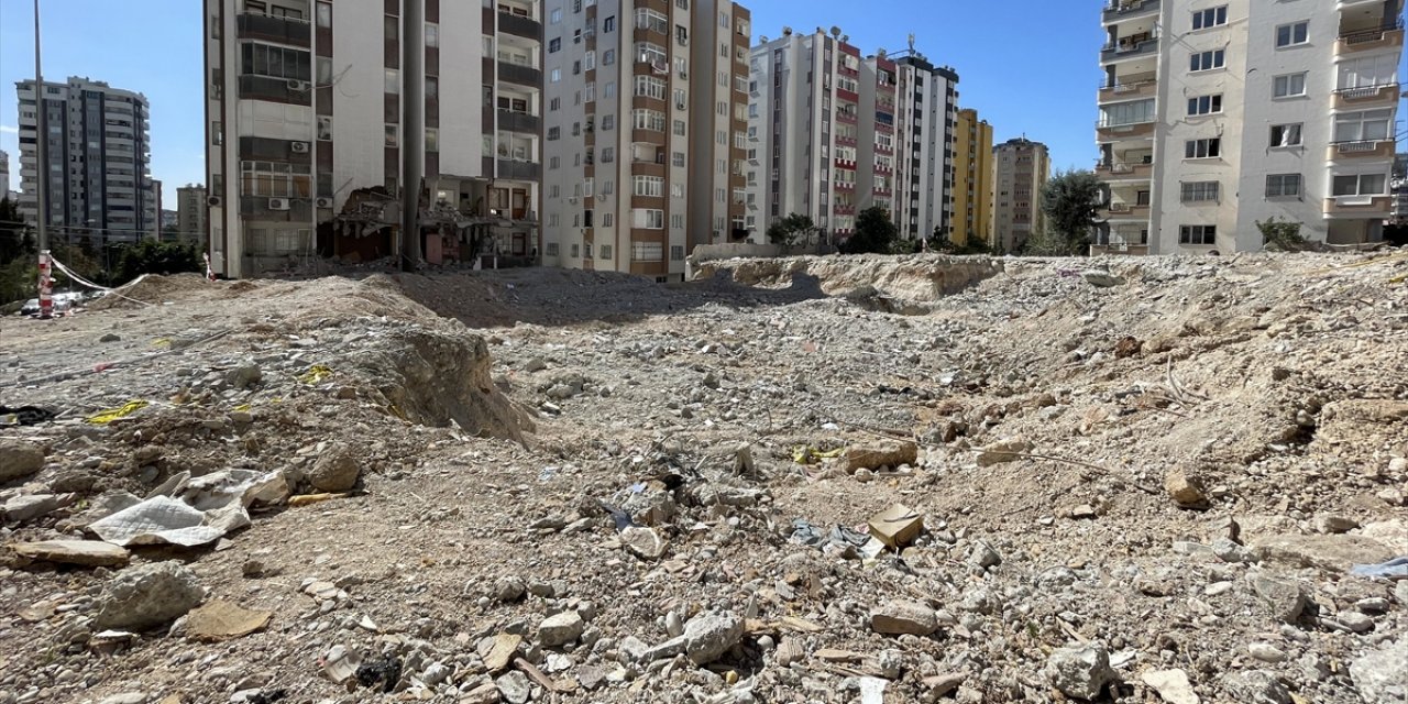 Depremde Yıkılan Ekim Apartmanı'na İlişkin Yeni Bilirkişi Raporu Hazırlandı