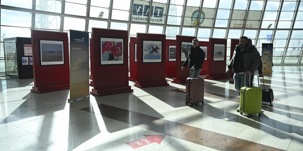 Tusaş'ın Yerli ve Milli Ürünlerinin Fotoğrafları Esenboğa Havalimanı'nda Sergileniyor