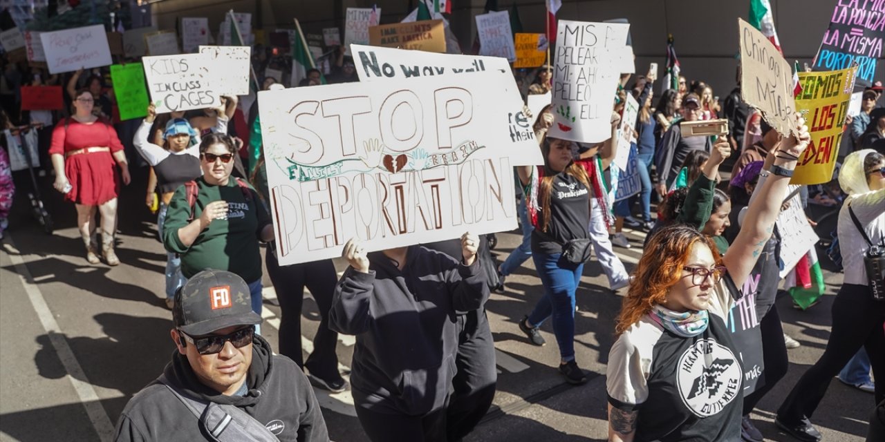 ABD'de Binlerce Kişi, Başkan Trump'ın Göçmen Politikasını Protesto Etti