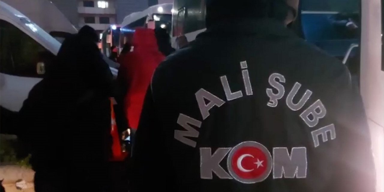 İstanbul Merkezli "Kara Para" ve "Dolandırıcılık" Operasyonunda Gözaltına Alınan 40 Şüpheli Adliyede