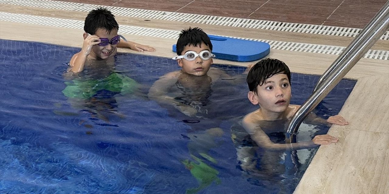Tekirdağ'da 2 Yılda 40 Özel Çocuk Yüzmeyi Öğrendi