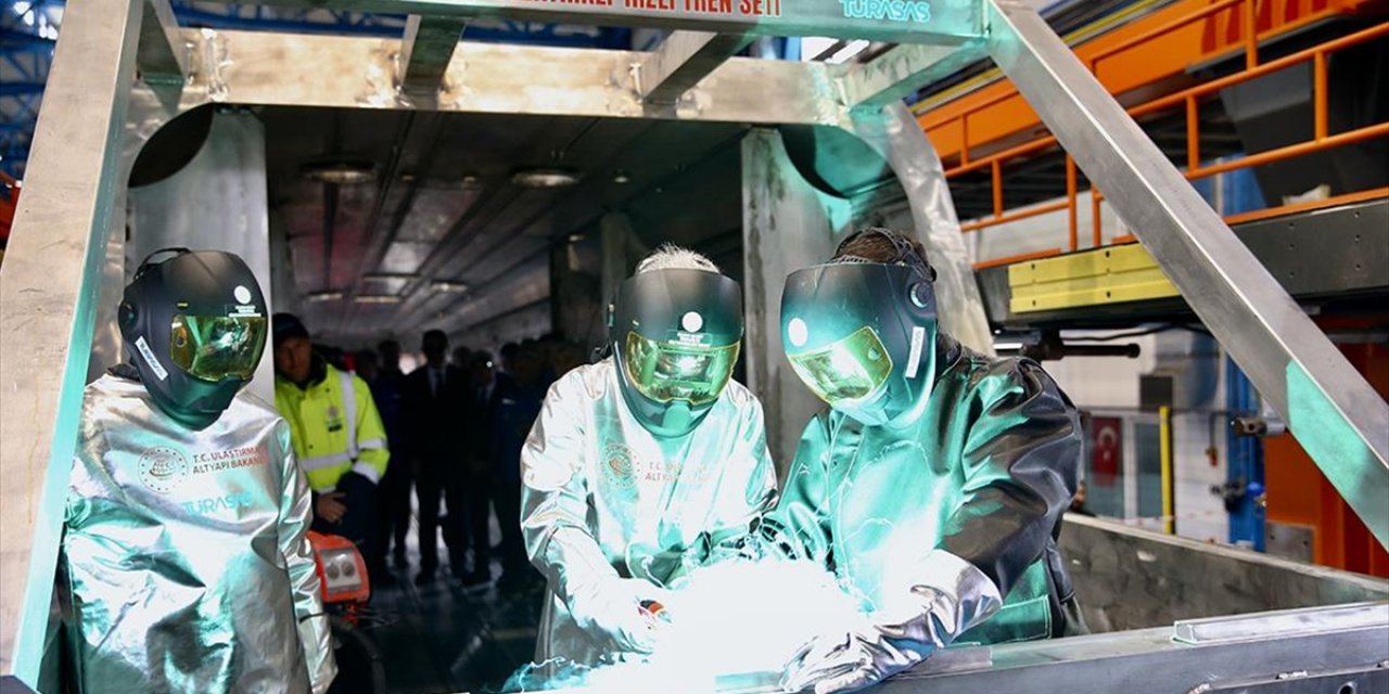 Milli Elektrikli Hızlı Tren Seti'nin Gövde Kaynağı Yapıldı