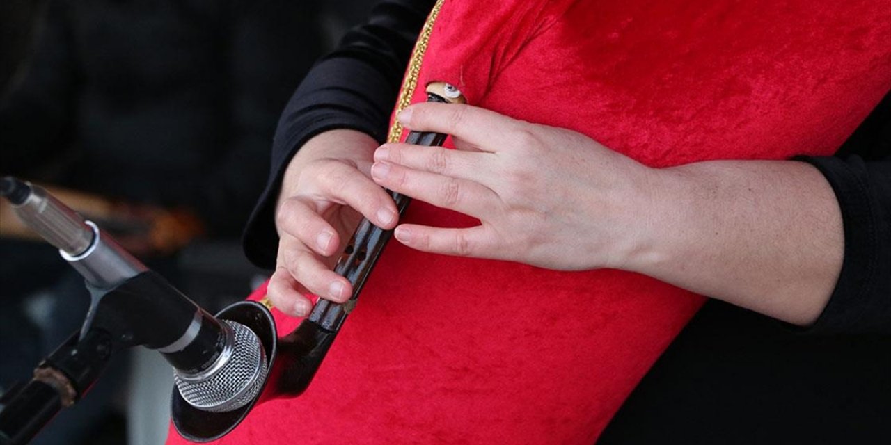 "Tulumcu Filiz" 17 Yıldır Karadeniz Ezgilerini Dinleyenleriyle Buluşturuyor