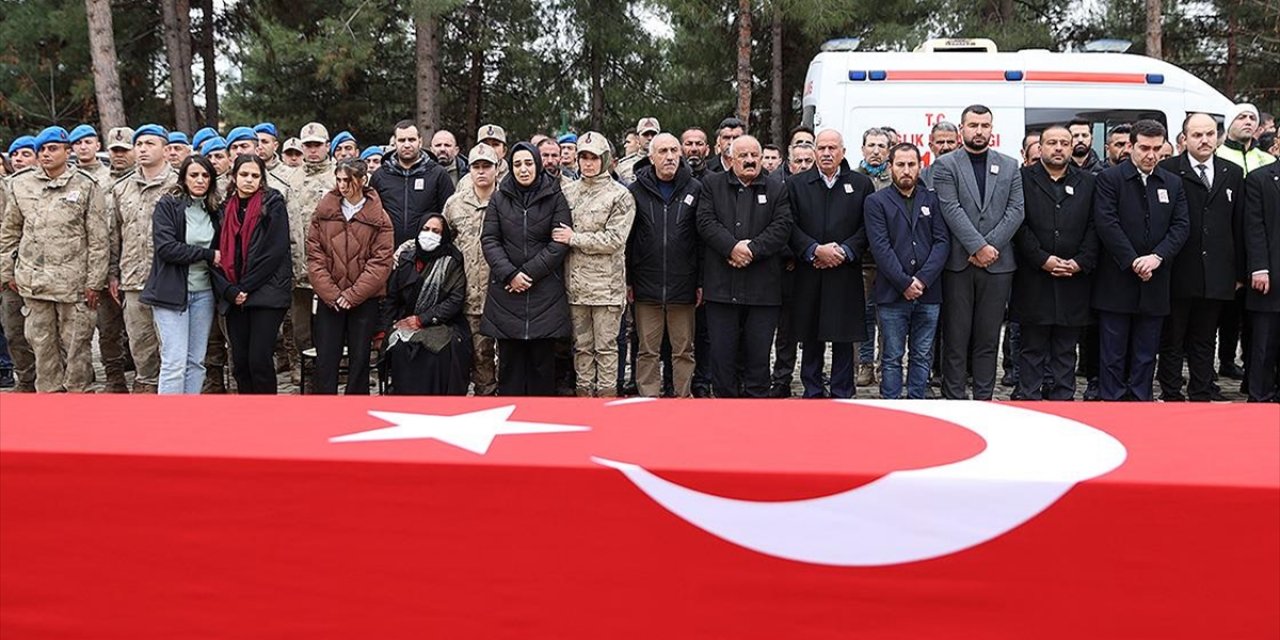 Kalp Krizi Sonucu Hayatını Kaybeden Güvenlik Korucusu Mardin'de Son Yolculuğuna Uğurlandı