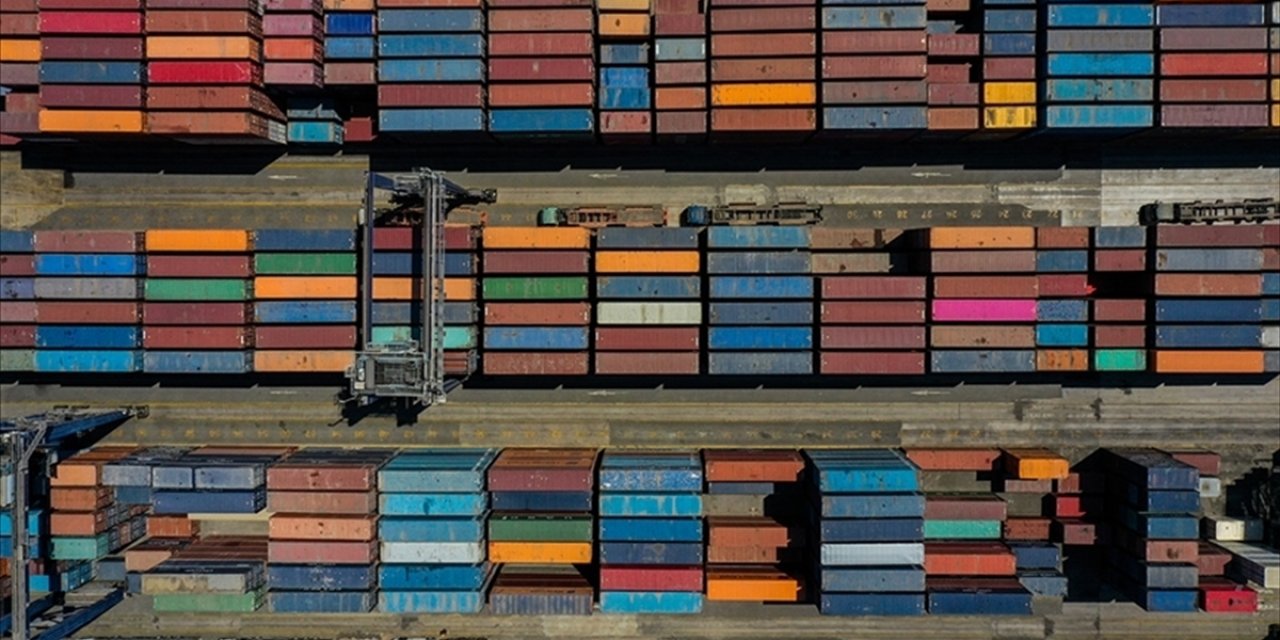 Türkiye'nin Komşularına İhracatı Geçen Yıl 34,2 Milyar Dolarla Rekor Kırdı