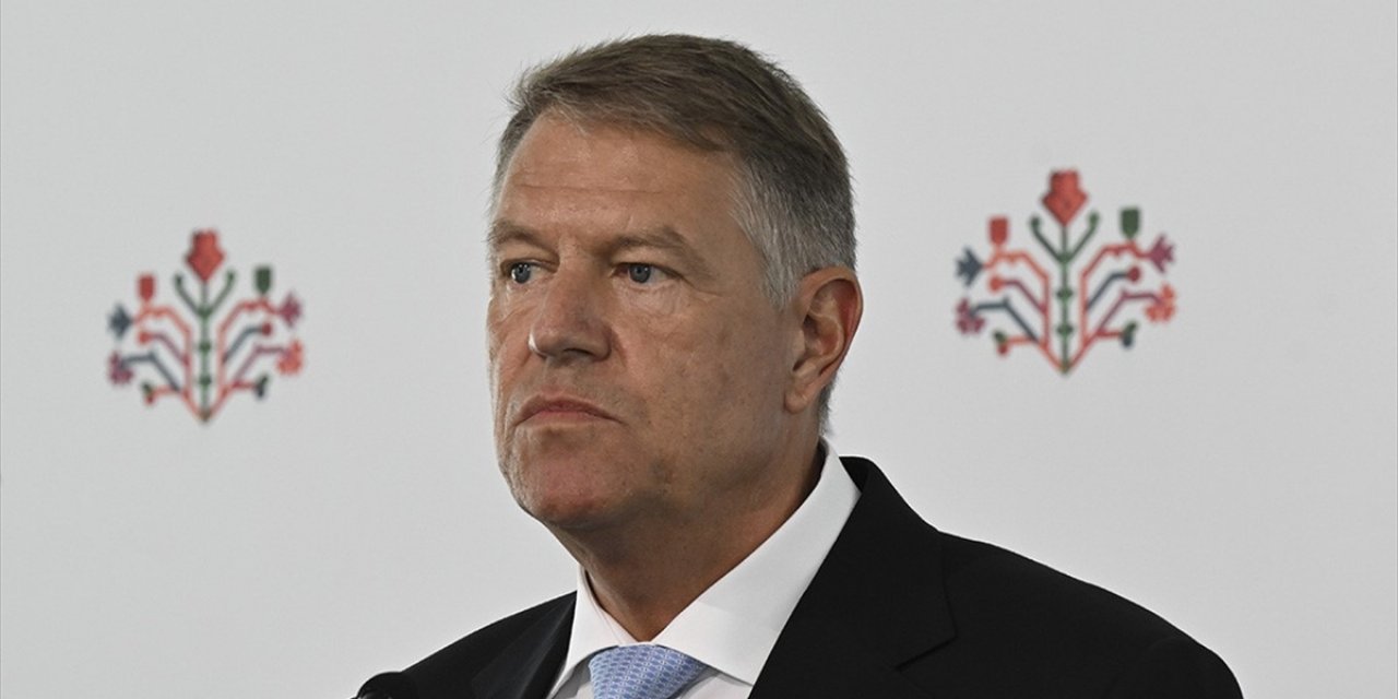 Romanya Cumhurbaşkanı Lohannis, "Siyasi Krizin Aşılması" İçin İstifa Etti