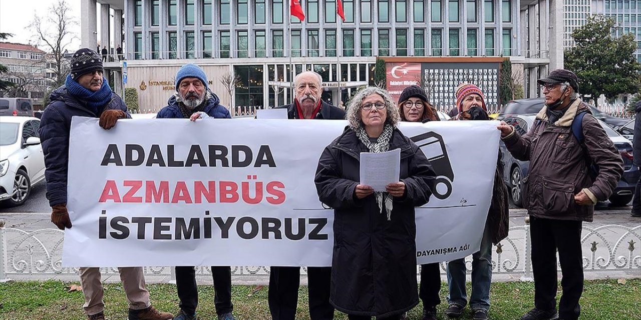 Ada Halkından İBB Binası Önünde "Turizm Yapılaşması" Eylemi