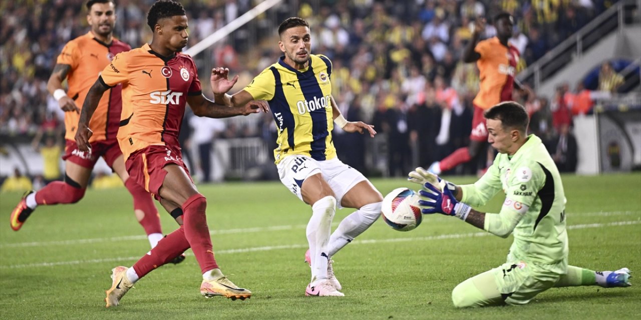 Galatasaray-Fenerbahçe Derbisi 24 Şubat Pazartesi Günü Oynanacak