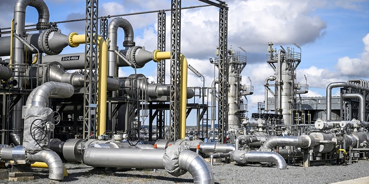 Avrupa'nın Gaz Depolarında Doluluğun Ay Sonunda Yüzde 43'e Düşmesi Bekleniyor