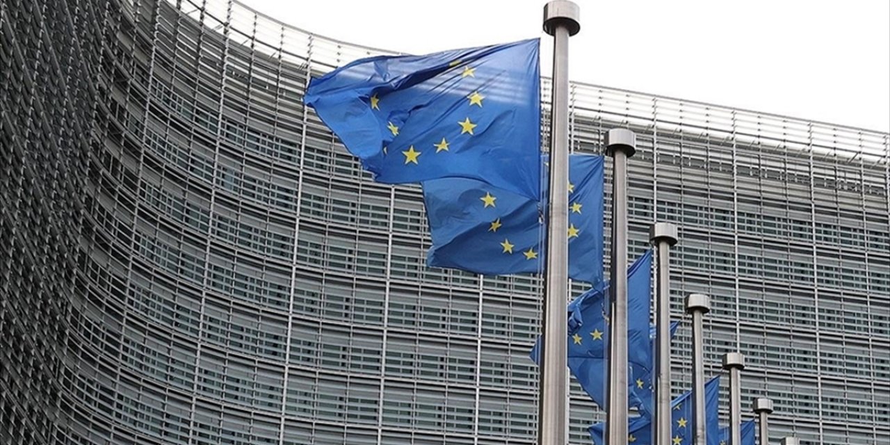 AB: Ukrayna'nın Barış Masasına Zayıf Oturması Hem Bizim Hem ABD'nin Zararına