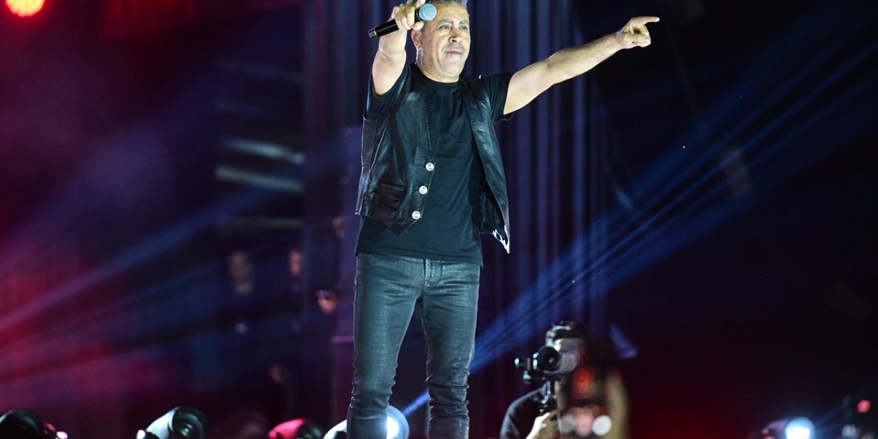 Haluk Levent, İstanbul'da Vereceği Konserin Gelirini Gazze Yardım Fonuna Bağışlayacak