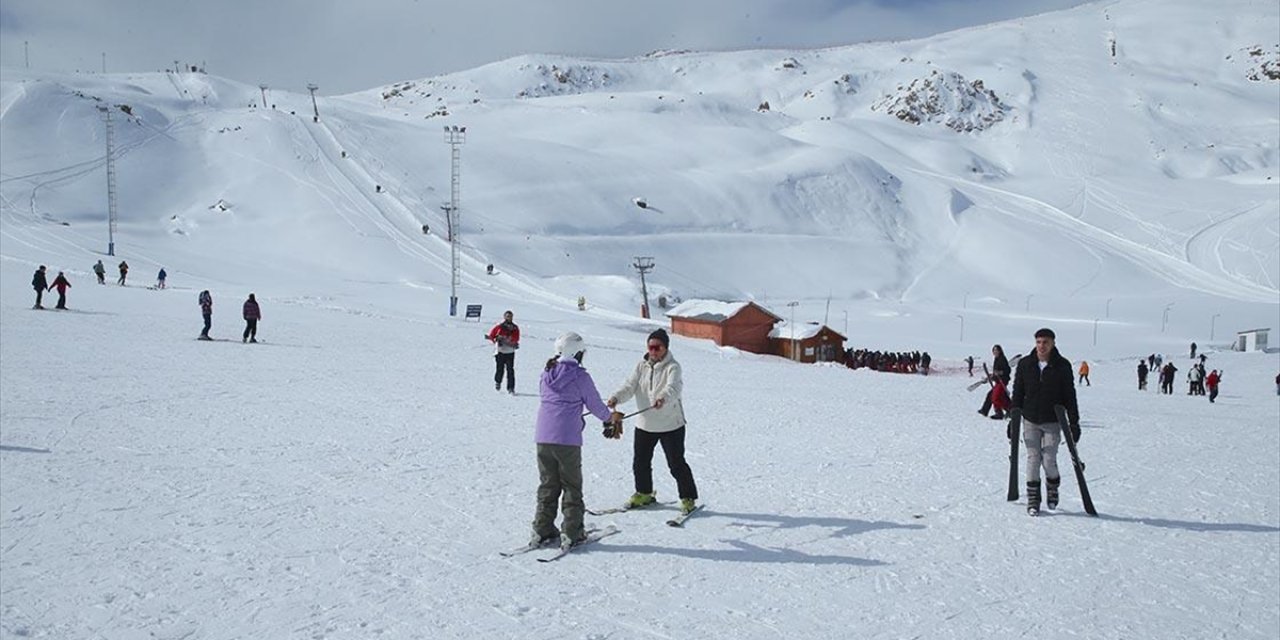 Mergabütan Kayak Merkezi'ndeki Tüm Pistler Kayakseverlerin Hizmetine Açıldı