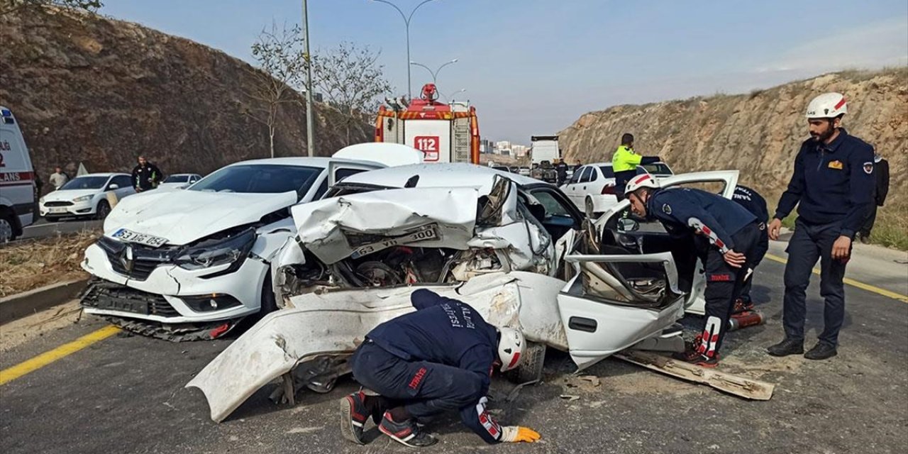 Şanlıurfa'daki Zincirleme Trafik Kazası Araç Kamerasınca Kaydedildi