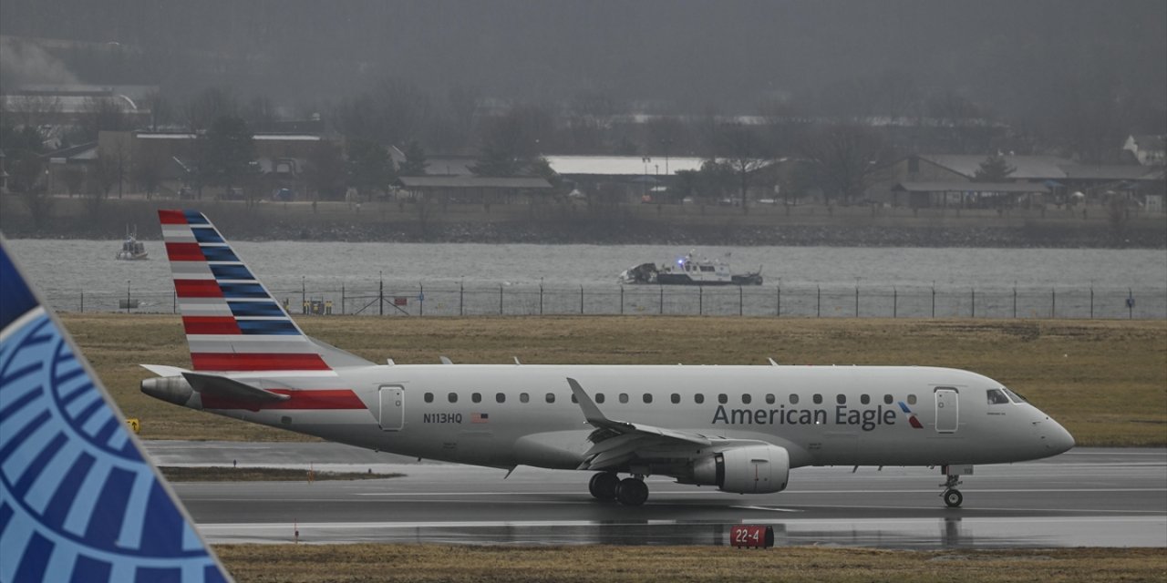 Anket: Washington'da Uçak Kazası Sonrası ABD'lilerin Hava Yolculuğuna Güvenleri Azaldı