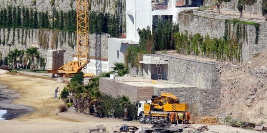 Sahillerde Belgeleri İptal Edilen Kaçak Yapılar