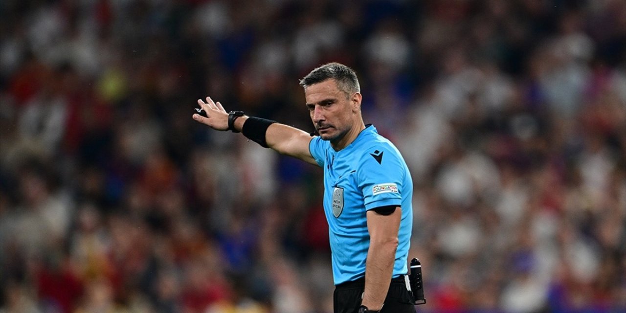 Sloven Hakem Slavko Vincic, Kariyeriyle Dikkati Çekiyor