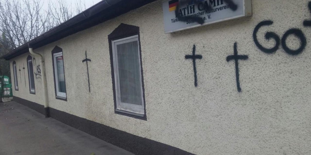 Almanya'da Camilere Yönelik Saldırılar Devam Ediyor