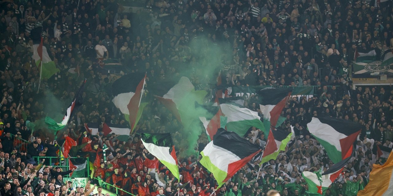 Dünya Futbolunda Taraftarlardan "İsrail'e Kırmızı Kart Göster" Çağrısı