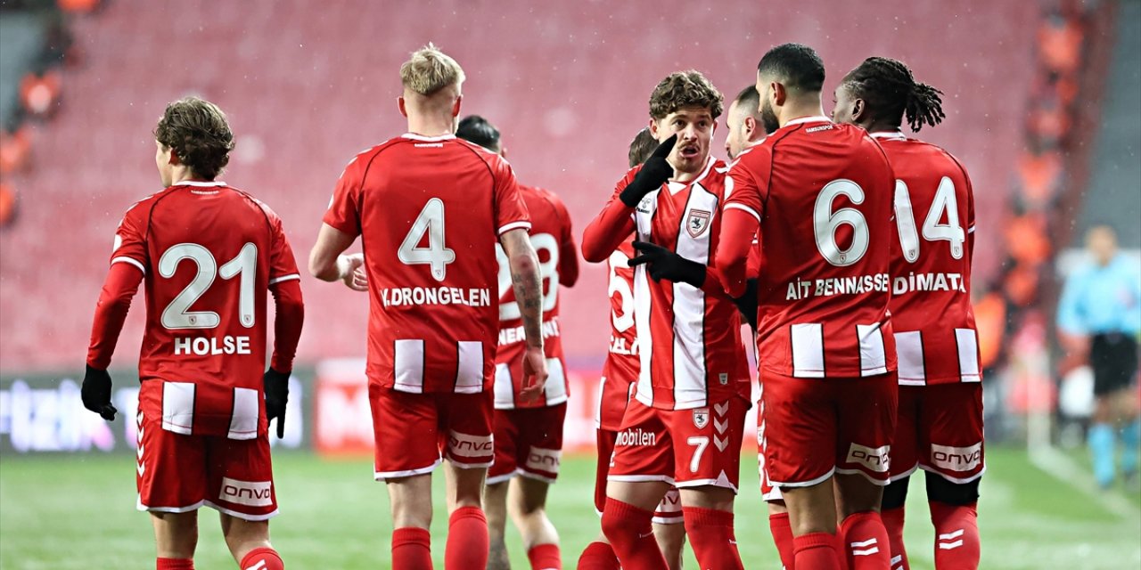 Çaykur Rizespor Deplasmanda Reeder Samsunspor'u Yendi