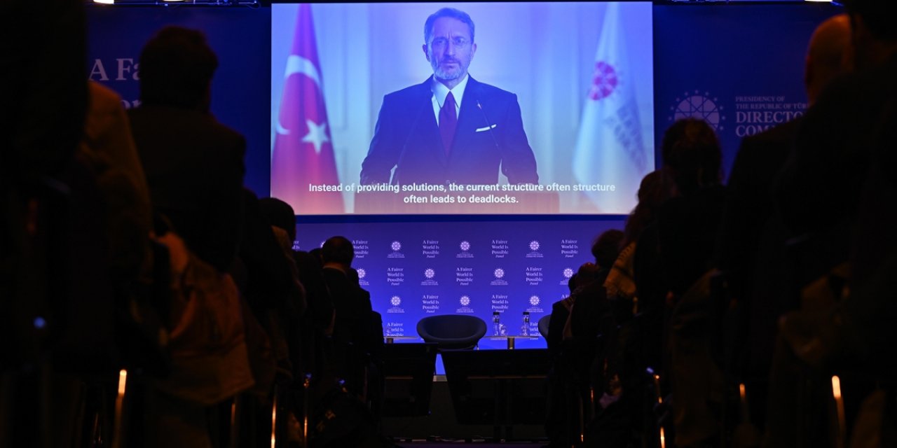 İngiltere'de "Daha Adil Bir Dünya Mümkün" Paneli Düzenlendi