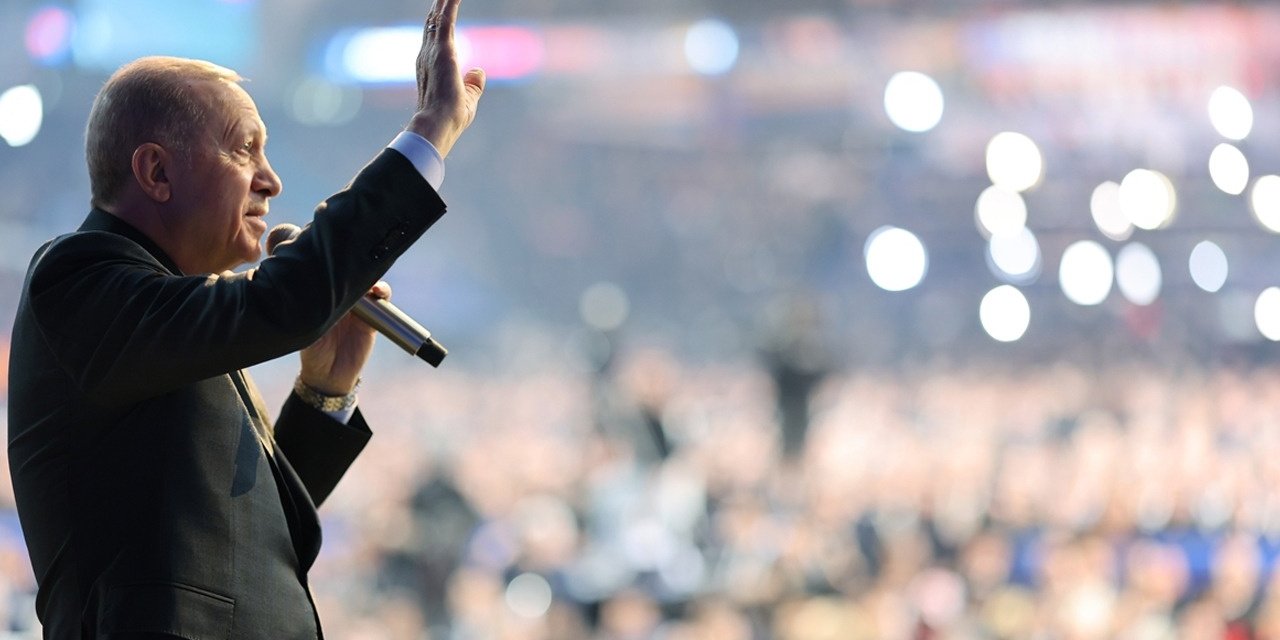 AK Parti Genel Başkanı ve Cumhurbaşkanı Erdoğan'dan Yeni Dönem Mesajı: İsimler Fani Davamız Baki