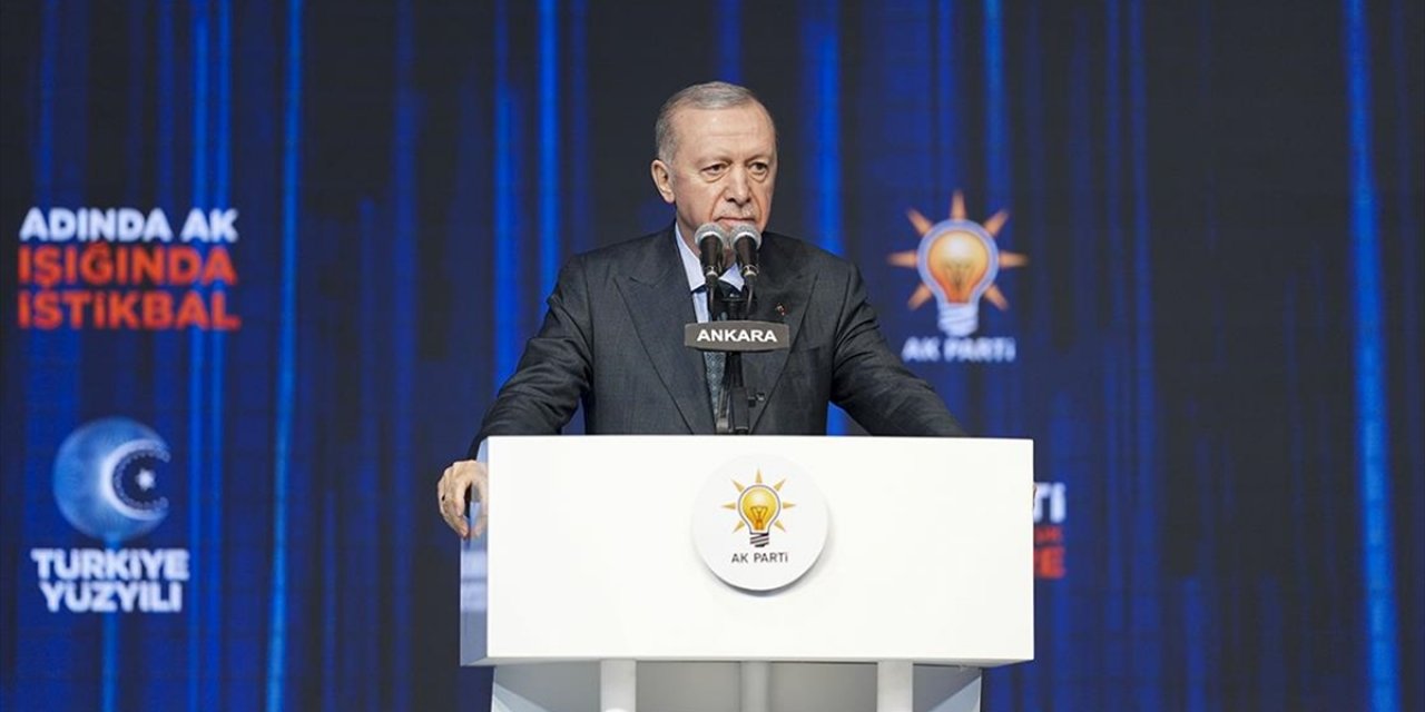 Cumhurbaşkanı Erdoğan Yeniden Ak Parti Genel Başkanı Seçildi