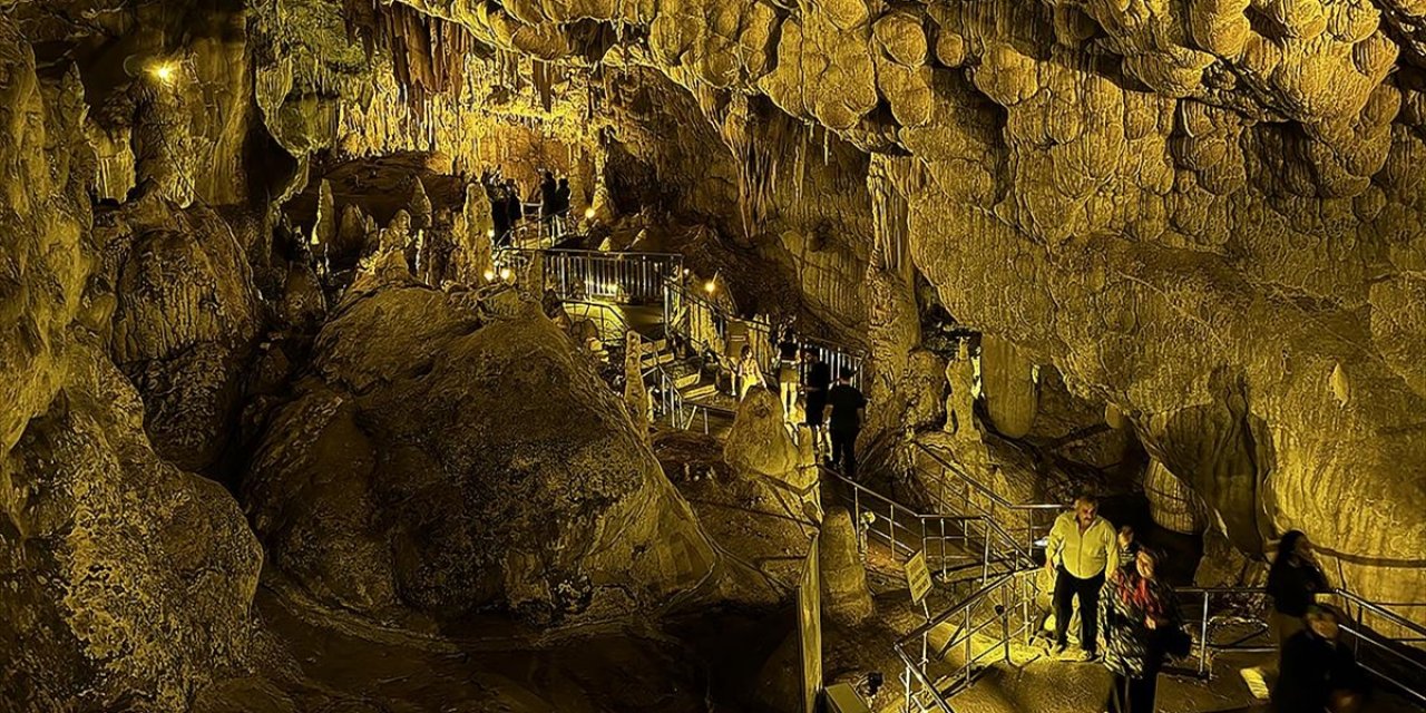 Türkiye, Sağlık Turizminden 2025'te 12 Milyar Dolar Gelir Hedefliyor