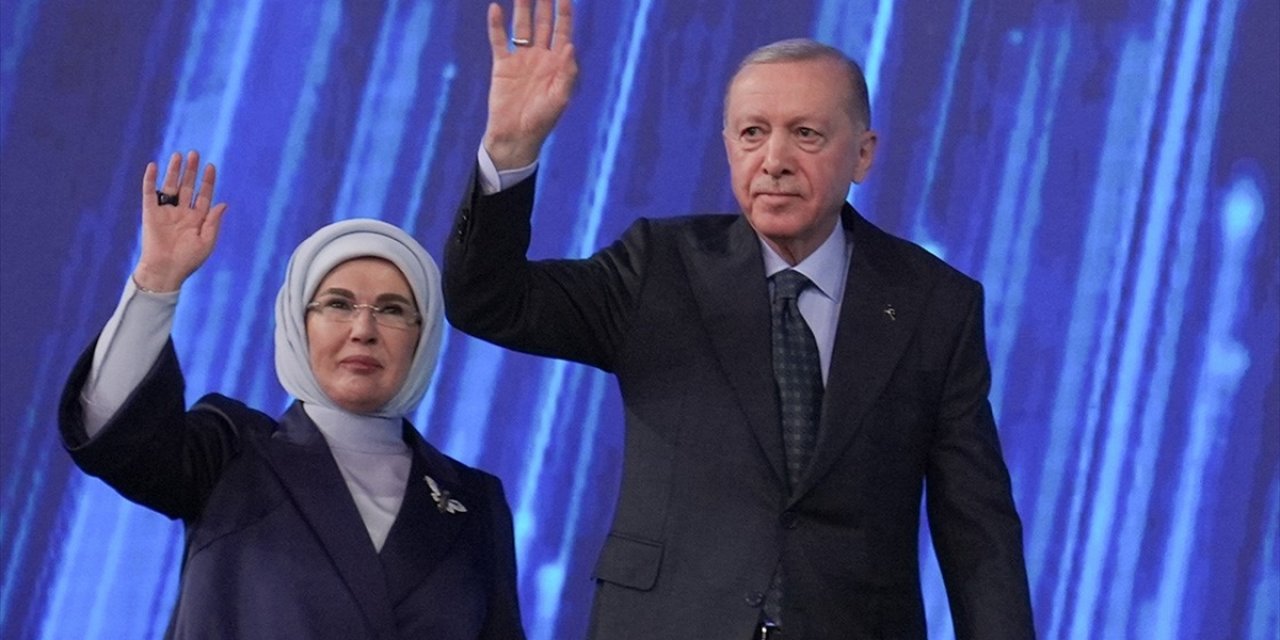 Emine Erdoğan'dan Ak Parti 8. Olağan Büyük Kongresi'ne İlişkin Paylaşım